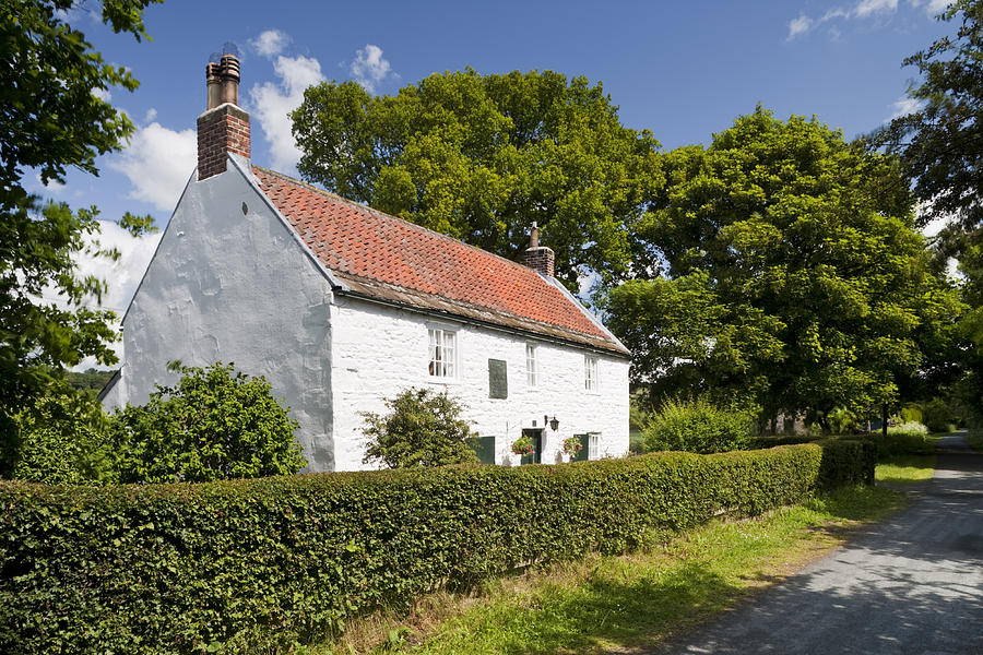 Cottage Photograph - George Stephensons Cottage by David Taylor