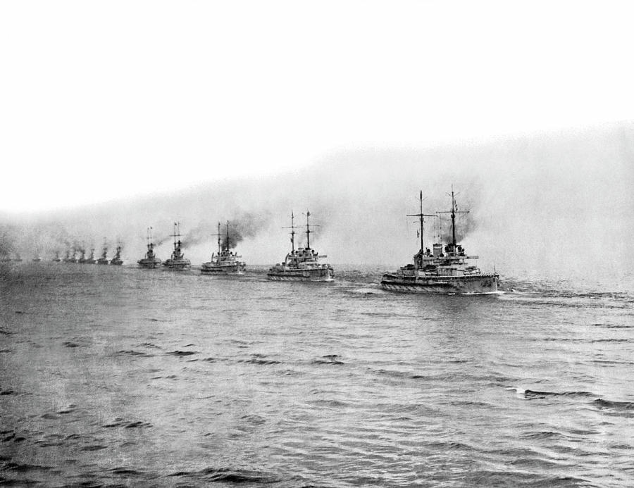German Fleet Surrenders Photograph by Underwood Archives