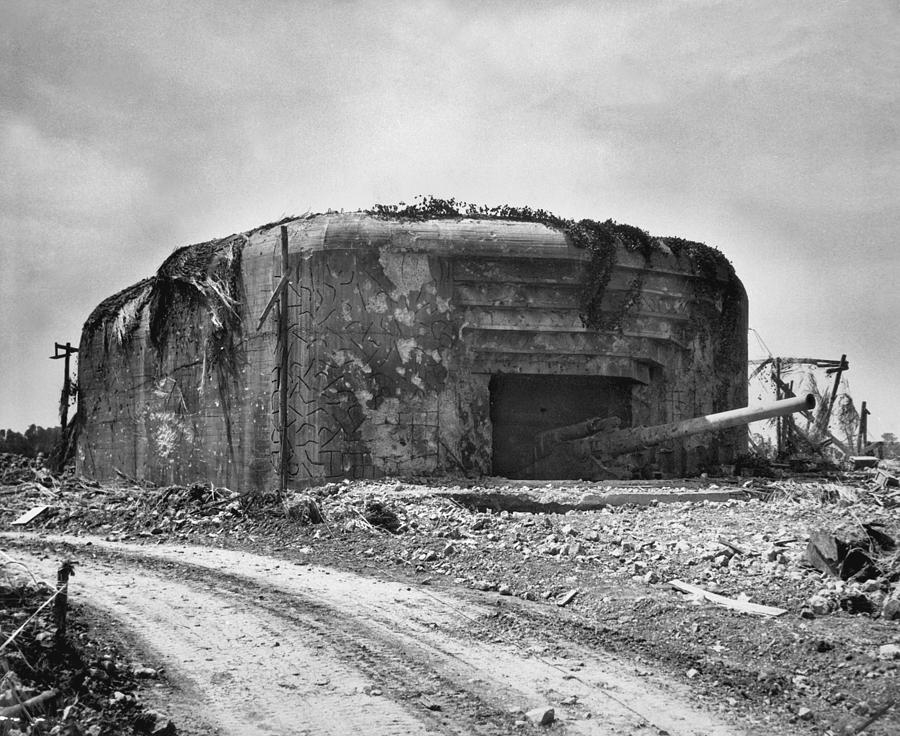 History Photograph - German Gun Emplacement Had Concrete by Everett
