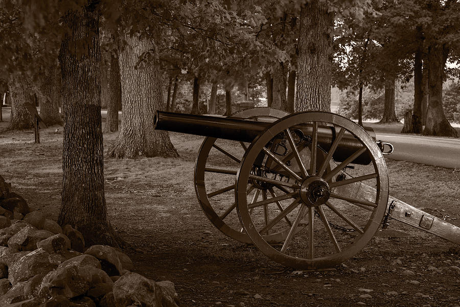 Gettysburg National Park Photograph - Gettysburg Cannon B W by Steve Gadomski