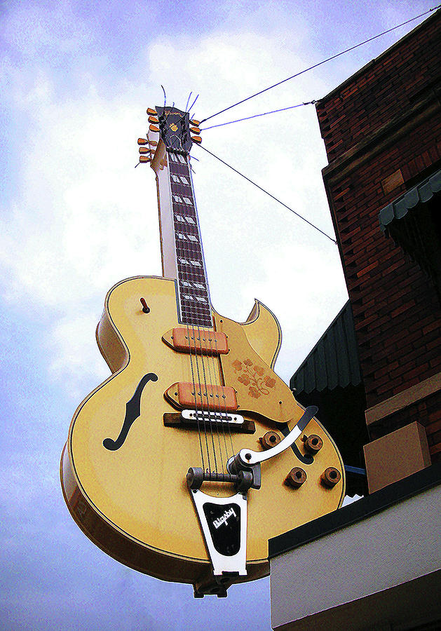 Gibson Bigsby Photograph by Paul Mashburn