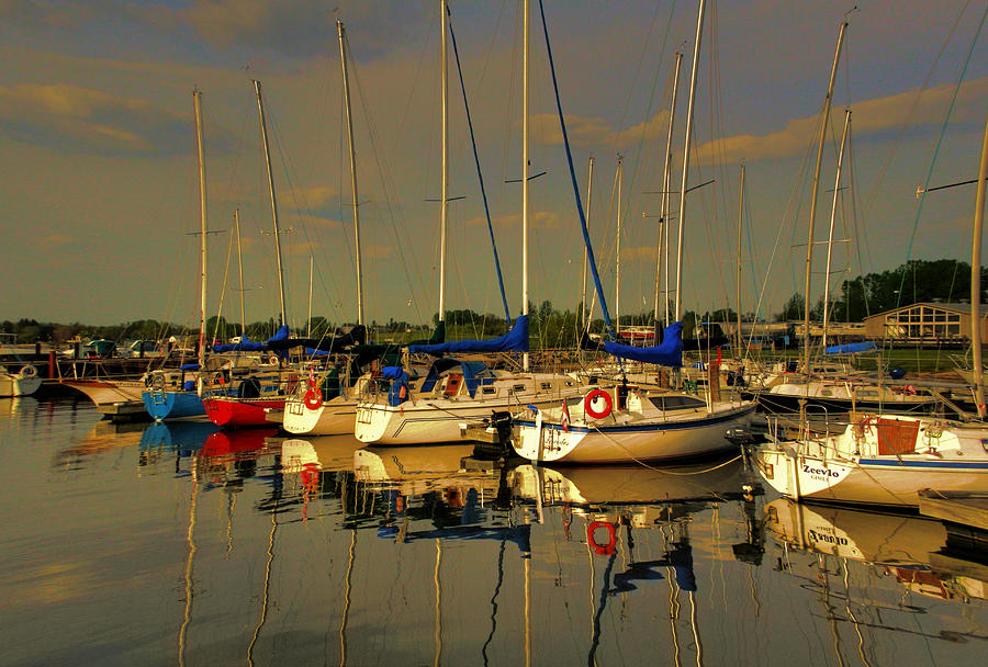 Boat Photograph - Gimli Harbour by Larry Trupp