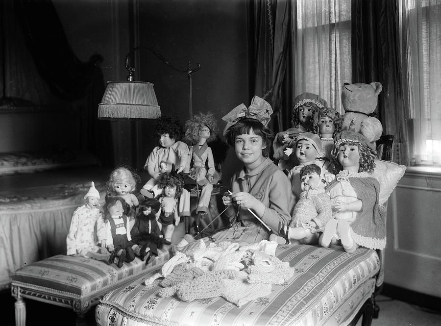 Girl And Dolls, C1910 Photograph by Granger