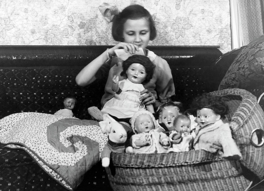 Girl With Dolls Photograph by Underwood Archives