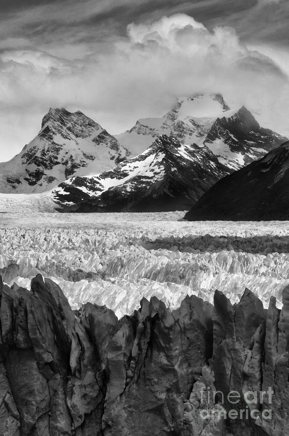 Glaciar Perito Moreno Patagonia Photograph by Bob Christopher