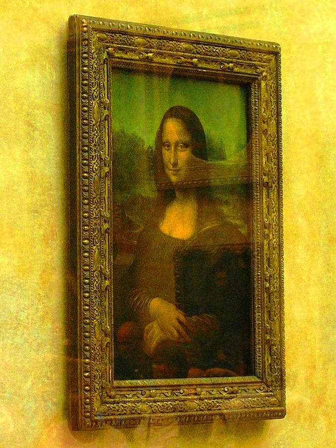 Glance at Mona Lisa Photograph by Oleg Zavarzin
