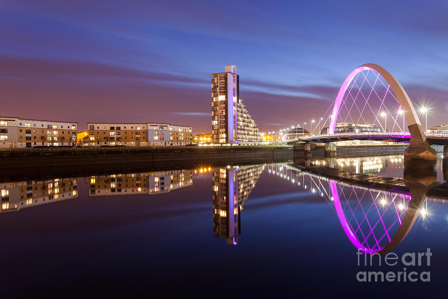 Bridge Photograph - Glasgow River at night by John Farnan