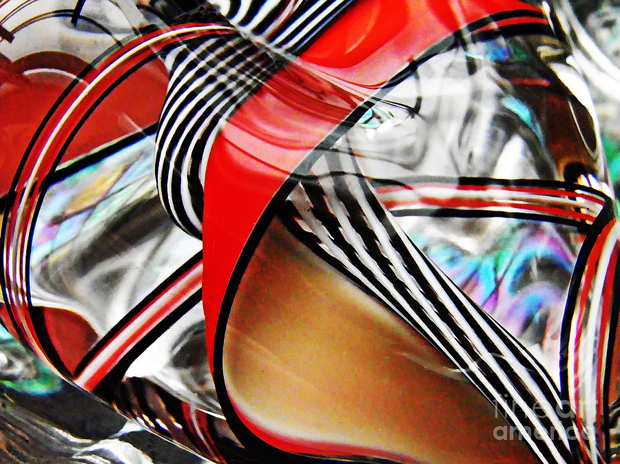 Abstract Photograph - Glass Abstract 521 by Sarah Loft