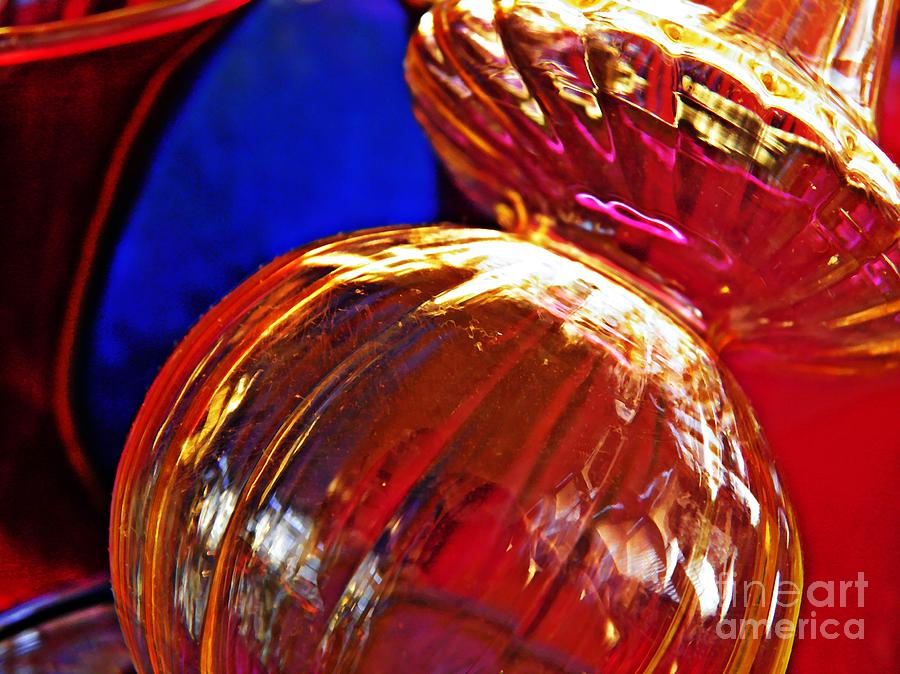 Abstract Photograph - Glass Abstract 569 by Sarah Loft
