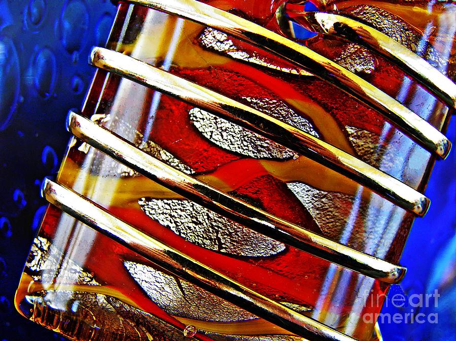 Abstract Photograph - Glass Abstract 654 by Sarah Loft