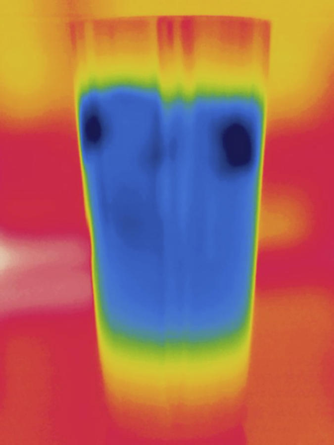 Glass Of Ice Water, Thermogram Photograph by Science Stock Photography