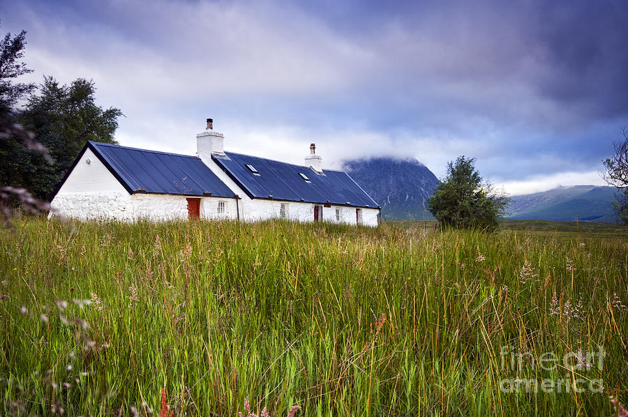 Glencoe Cottage Photograph by David Lichtneker
