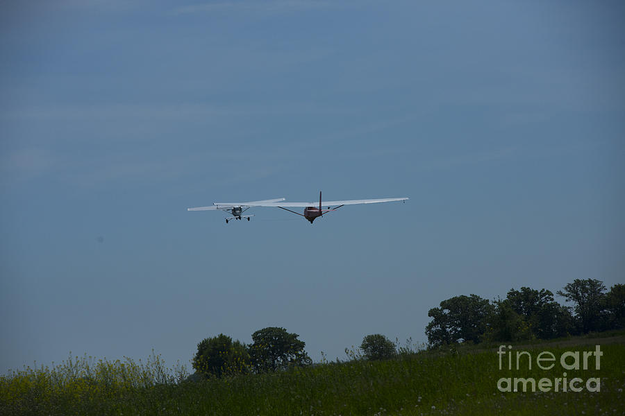 Glider trailing Photograph by David Bearden