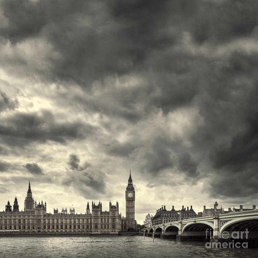 Gloomy London Photograph by Istvan Kadar - Pixels