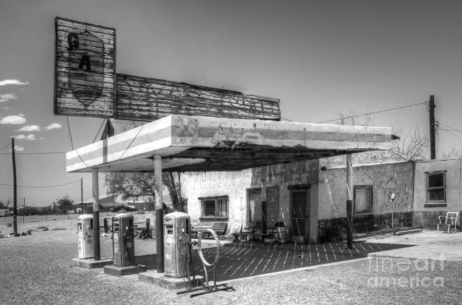 Gas Station Photograph - Glory Days Of Route 66 by Bob Christopher