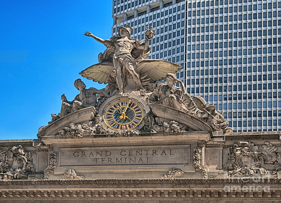 New York City Photograph - Glory of Commerce by Claudia Kuhn