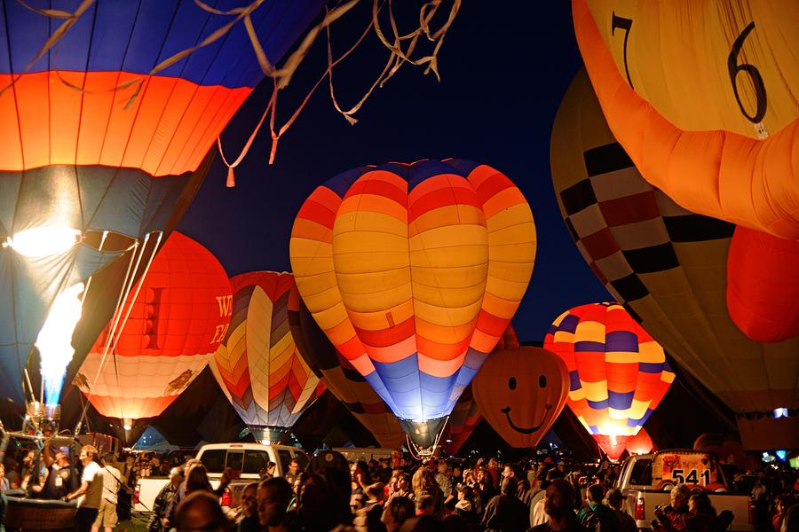 Glowdeo at Balloon Fiesta Photograph by Daniel Woodrum