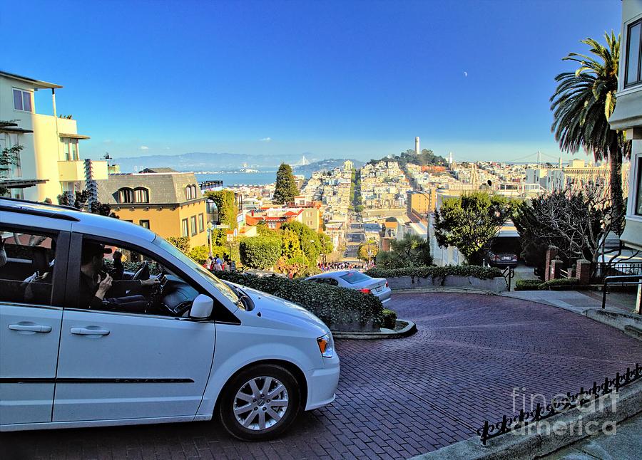 Going Down Lombard Street Photograph by Roxie Crouch