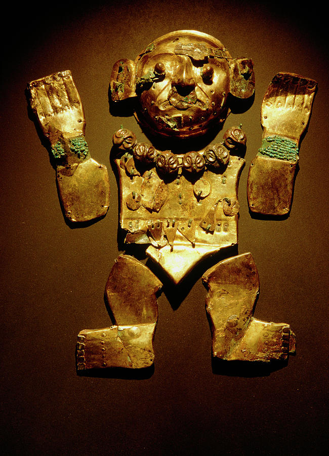 Gold Ornament From Lord Of Sipans Tomb Photograph by Pasquale Sorrentino/science Photo Library