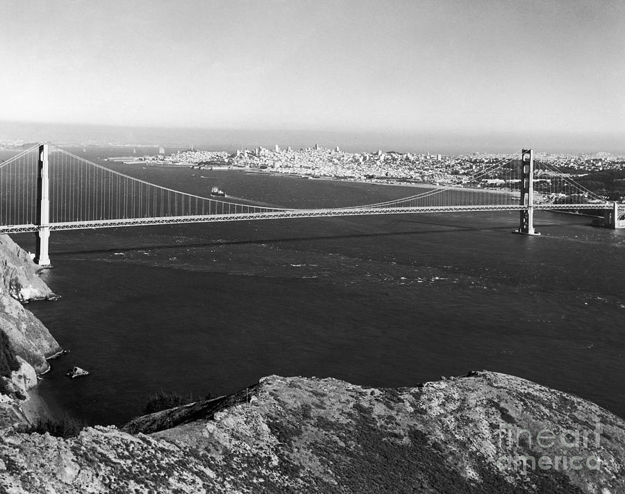 Golden Gate Bridge Photograph by Granger