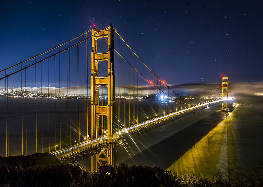 Golden Gate Bridge Photograph by Lee Harland