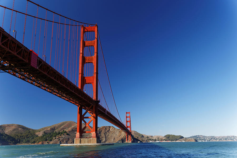 Golden Gate Bridge Photograph by Rogertwong