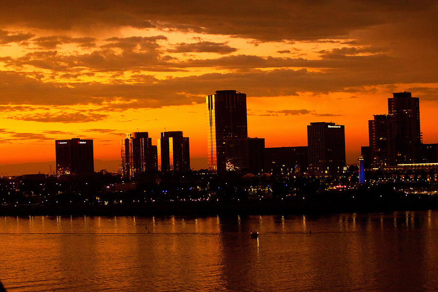 Golden Skys Cloak The Long Beach Skyline Photograph by Denise Dube