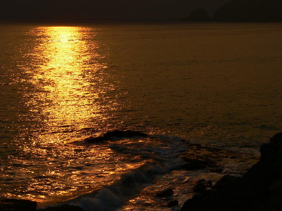 Golden Sunset On The Sea Photograph by Jeff Lowe