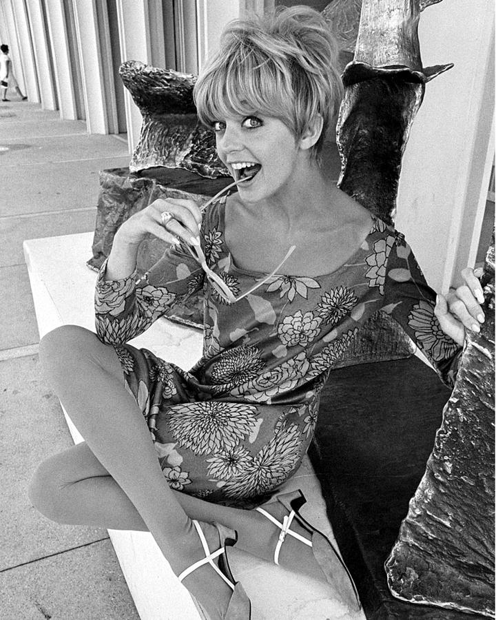 Goldie Hawn Photograph by Silver Screen