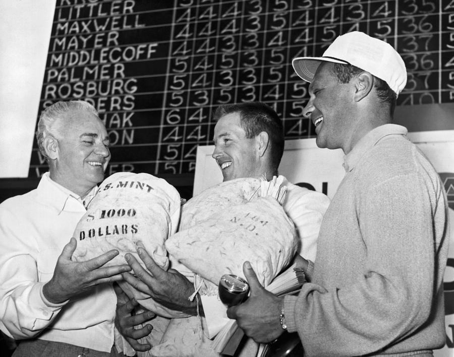 Las Vegas Photograph - Golfer Smiles With Winnings by Underwood Archives