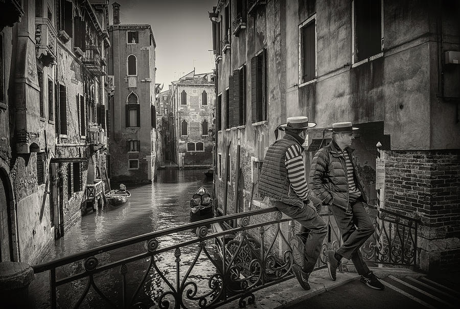 Gondolieri Photograph by Vito Guarino