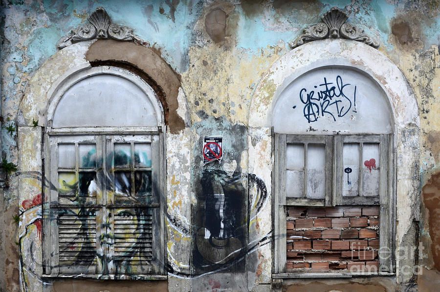 Architecture Photograph - Graffiti Salvador Brazil 12 by Bob Christopher