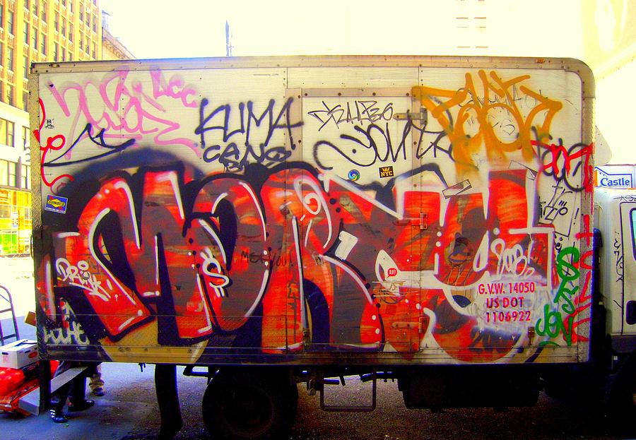 Graffiti Suite Manhattan Style Photograph by Don Struke