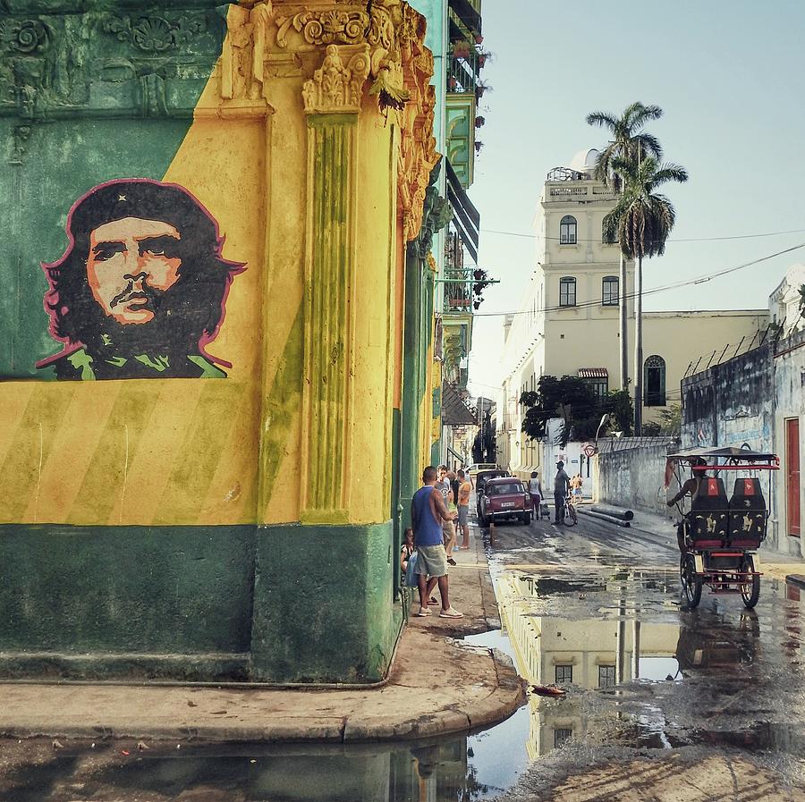 Car Photograph - Grafitti  (la Habana Vieja) by Roxana Labagnara