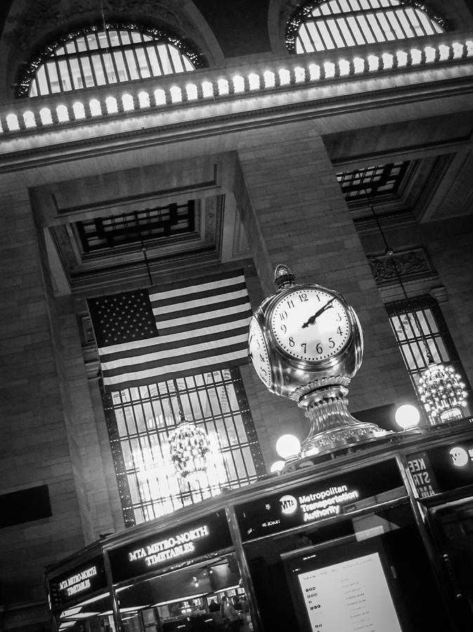 New York City Photograph - Grand Central by Alexander Mendoza