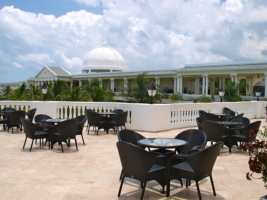 Grand Palladium 4 by LeeAnn Alexander Grand Palladium 4 by LeeAnn Alexander