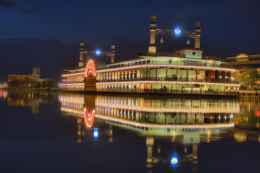 riverboat casino elgin