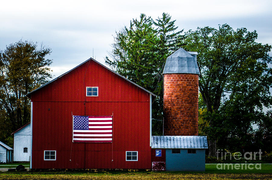 Grandfathers Barn Photograph by Michael Arend
