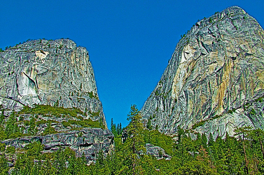 Granite Domes near Nevada Falls in Yosemite National Park-California ...