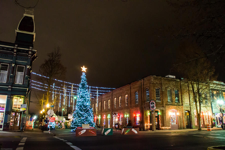 Grants Pass City Christmas Tree Photograph by Mick Anderson