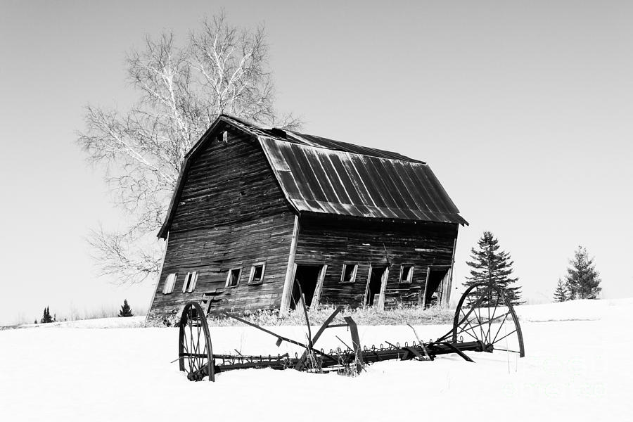 Great grandfathers barn Photograph by Lori Dobbs