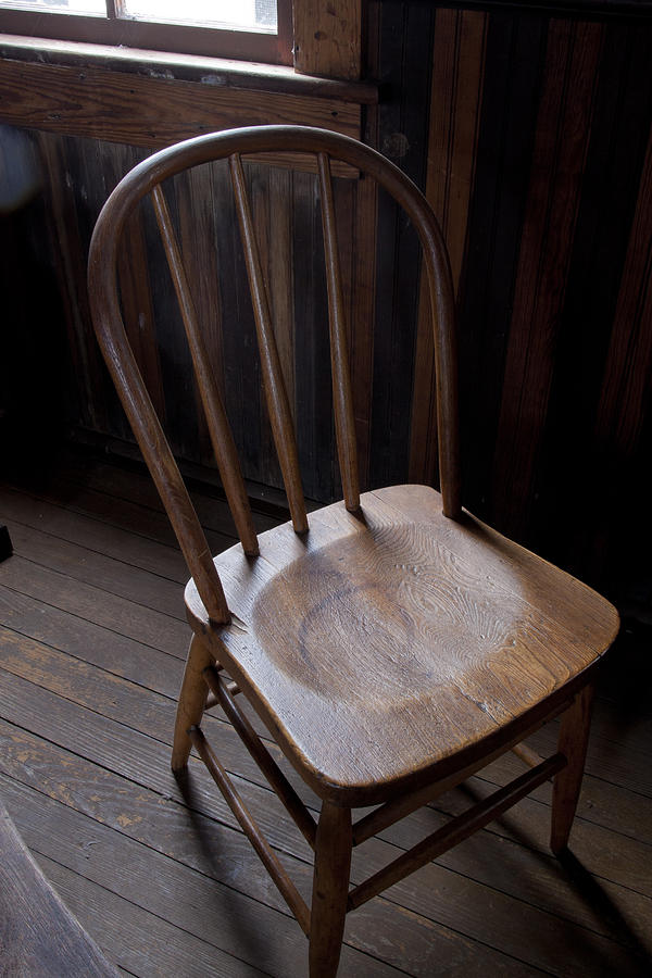 Great Old Chair Photograph by Richard Smith