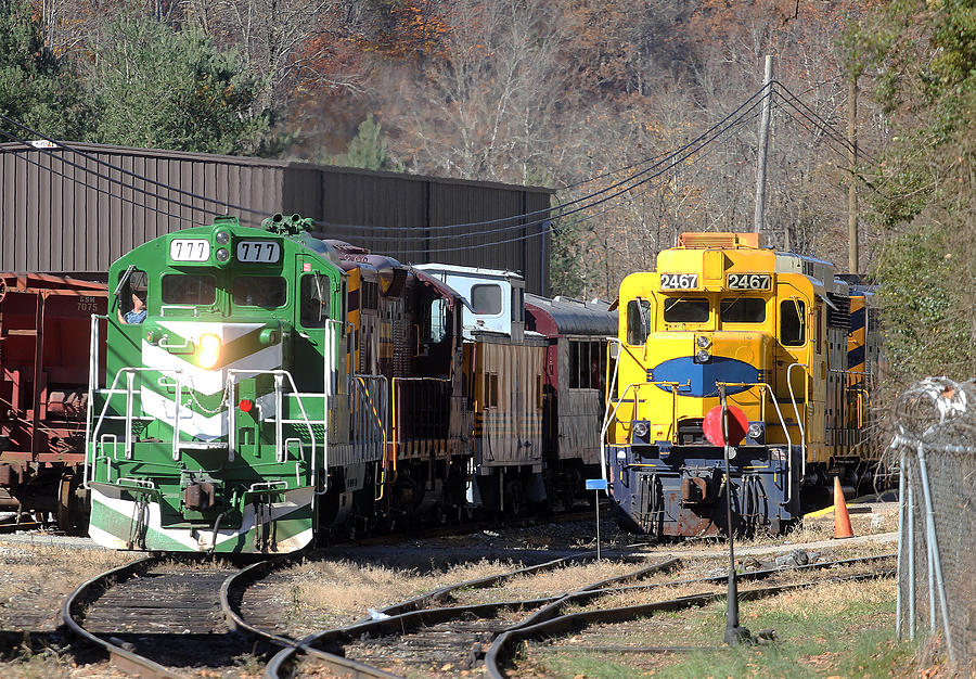 Great Smoky Mountains Railroad #777 2 Photograph by Joseph C Hinson