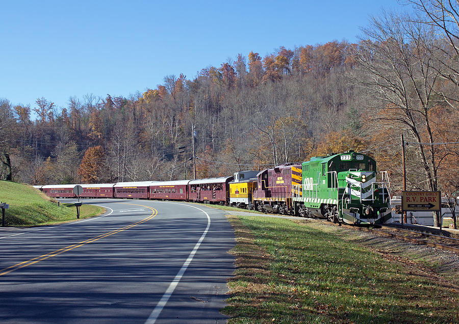 Great Smoky Mountains Railroad #777 4 Photograph by Joseph C Hinson