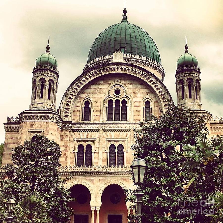 Synagogue and Jewish Museum in Florence