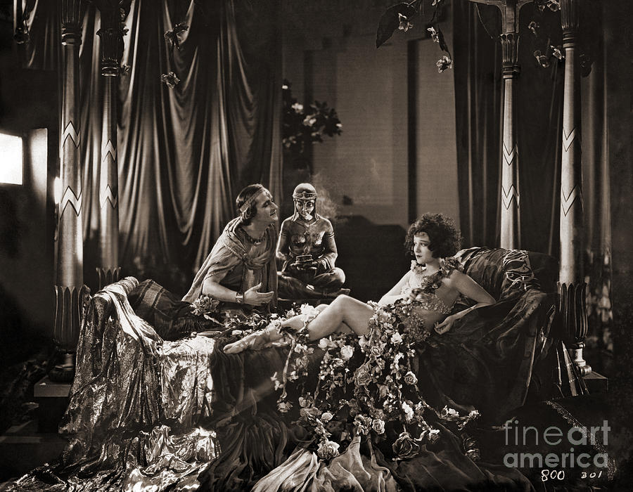 Vamp Photograph - Greta Nissen The Wanderer 1925 by Sad Hill - Bizarre Los Angeles Archive Vamp Photograph - Greta Nissen The Wanderer 1925 by Sad Hill - Bizarre Los Angeles Archive