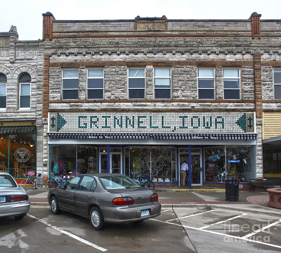 Grinnell Iowa Photograph - Grinnell Iowa - Downtown - 06 by Gregory Dyer