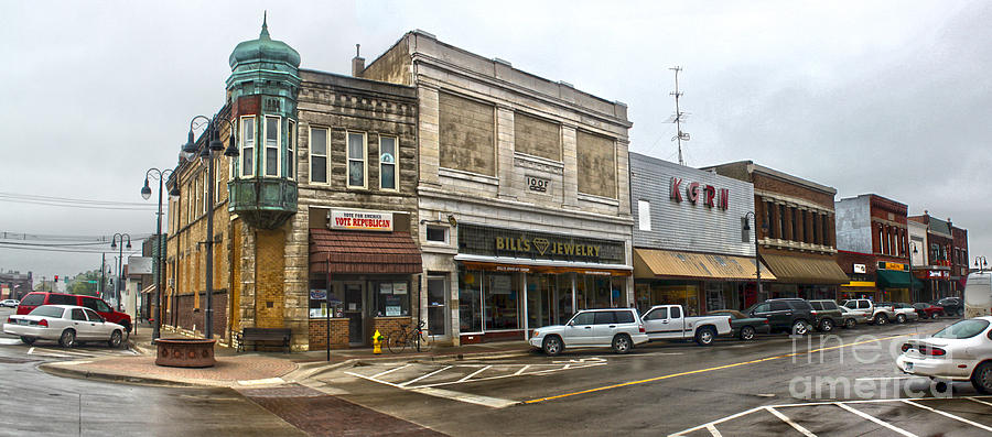 Grinnell Iowa - Downtown - 01 Photograph by Gregory Dyer - Fine Art America