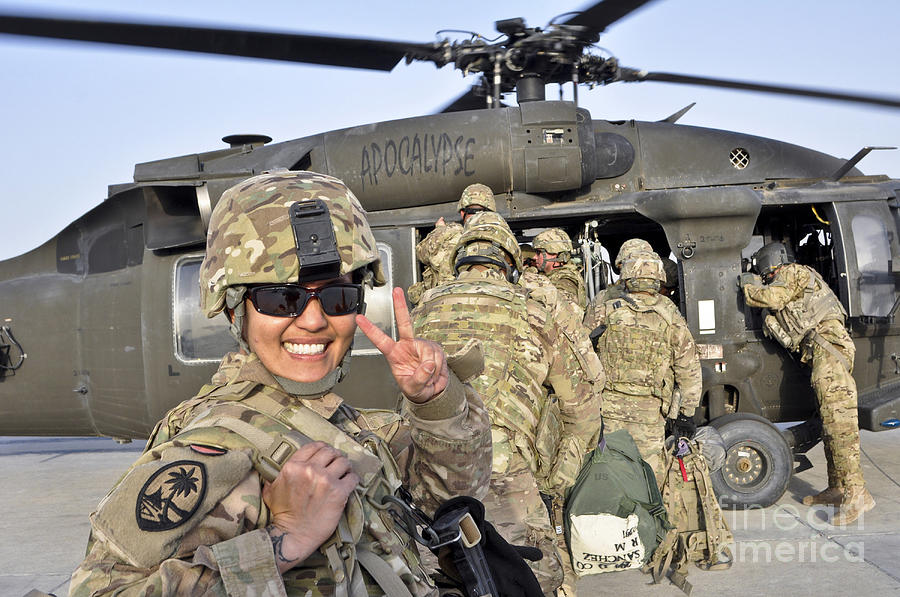 Guam Army National Guardsmen Prepare Photograph by Stocktrek Images