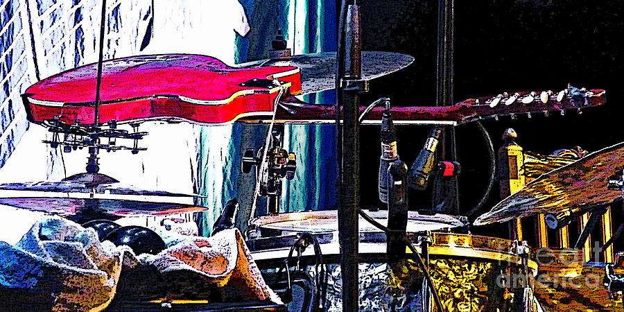 Music Photograph - 10261 Seasick Steves Guitar on Drum by Colin Hunt